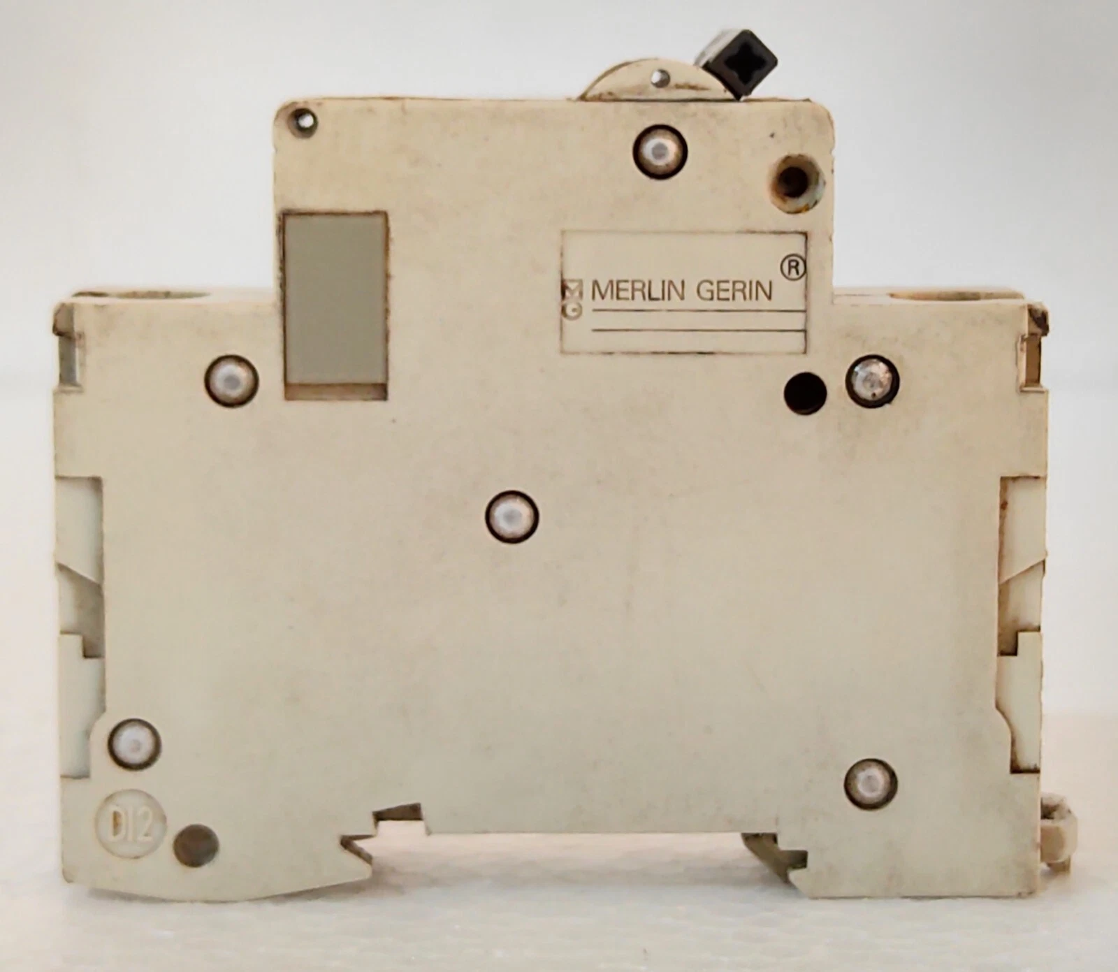 admin/uploads/uploads/merlin gerin multi c60h circuit breaker_1.webp